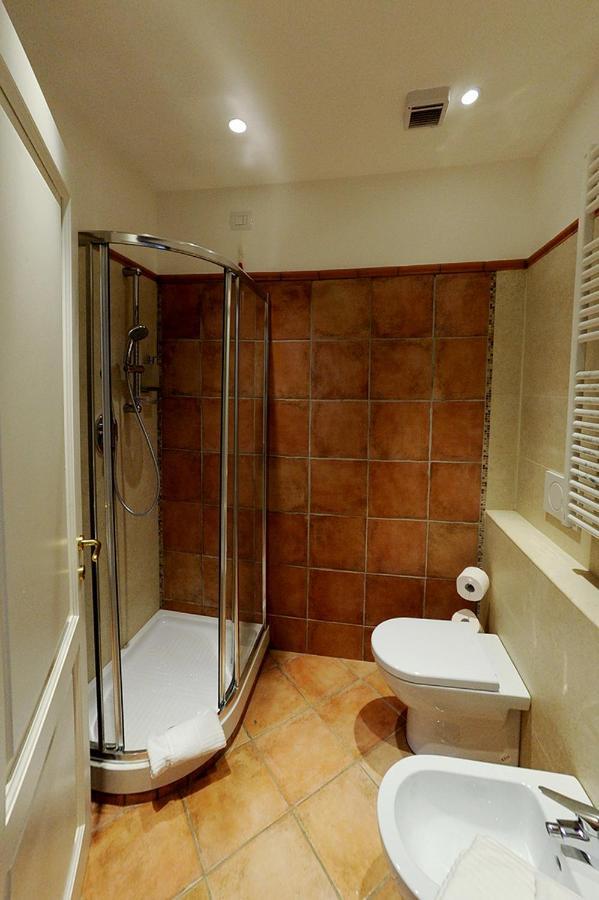 Relais Cavour 133 Apartment โรม ภายนอก รูปภาพ